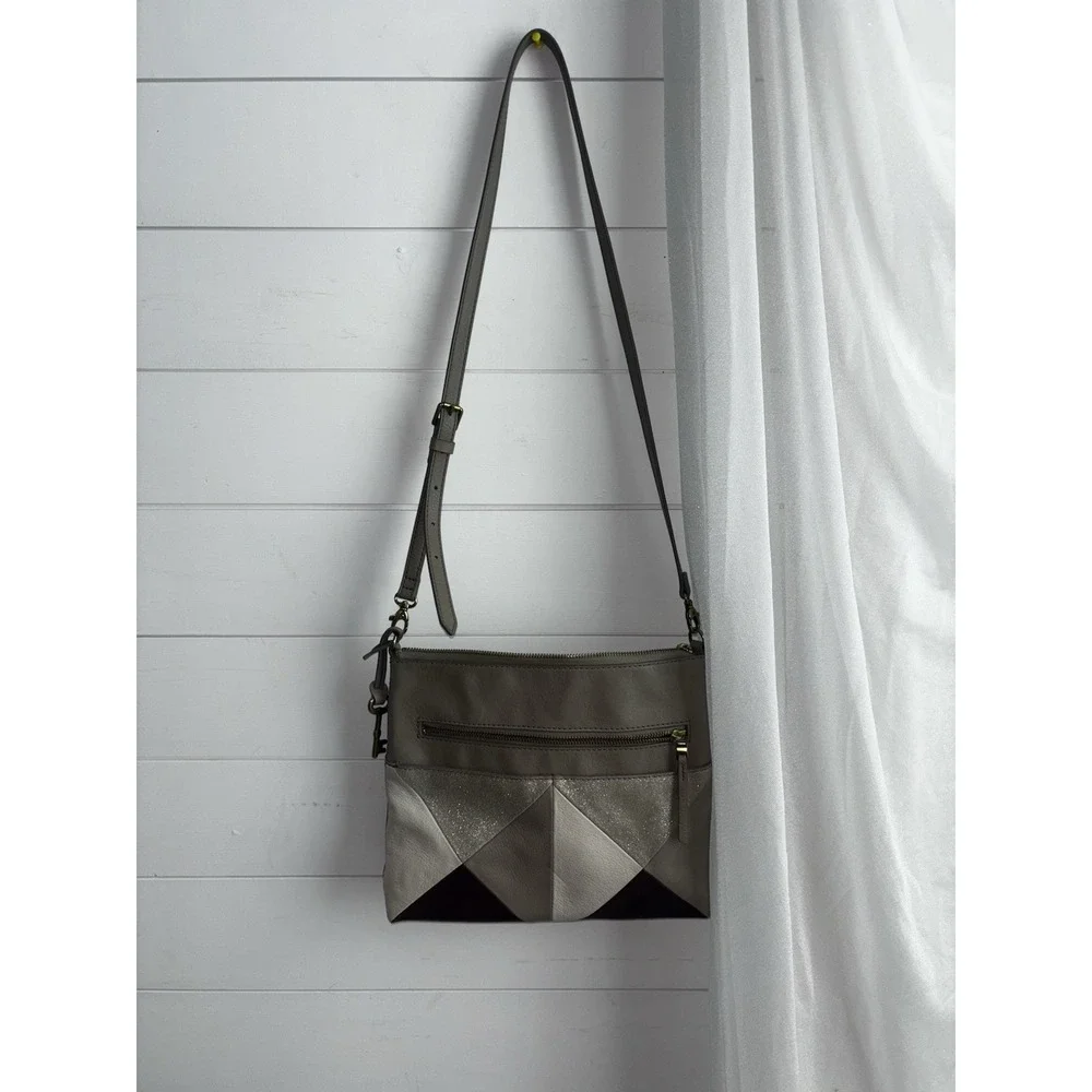 Fossil Fiona Large Leather Crossbody Purse Adjustable Strap‎ Cow Hide Bag